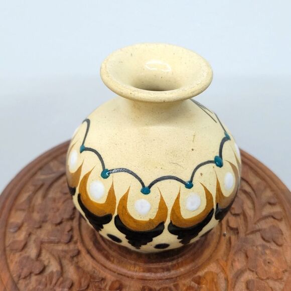 Vintage Zadar Hand Painted Miniature Vase – Yugoslavia Pottery – Abstract Floral - Picture 5 of 15